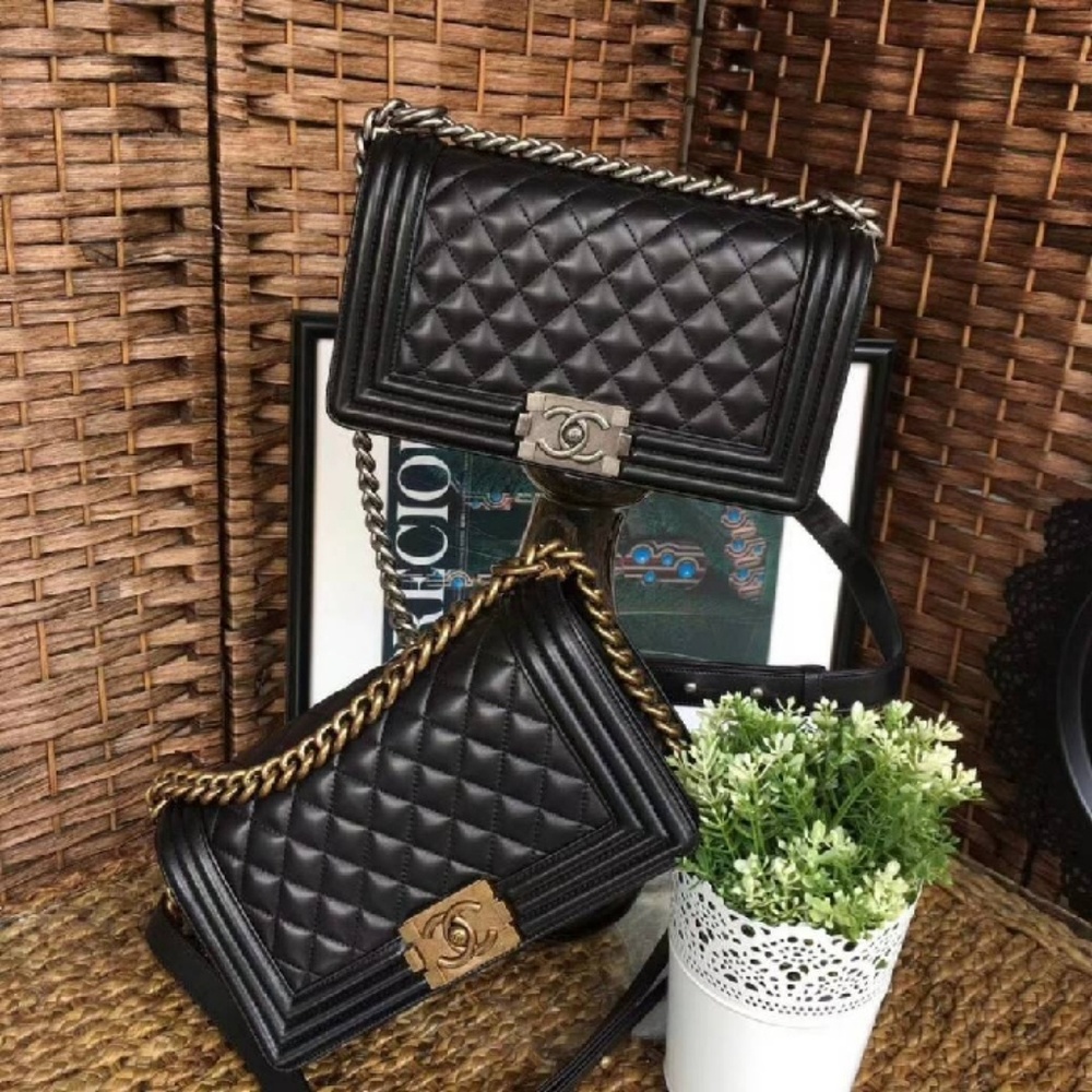 $300 Chanel cf bag